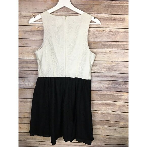 Mac & Jac Large Fit And Flare Dress Black Cream - Picture 2 of 5